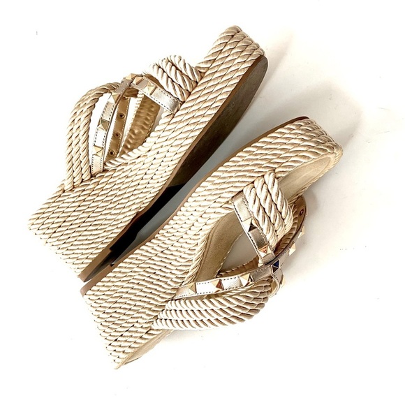 VANELi Clem Champagne Rope Gold-Studded Wedge Sandals Size 9.5N Rockstud Summer - Picture 9 of 16